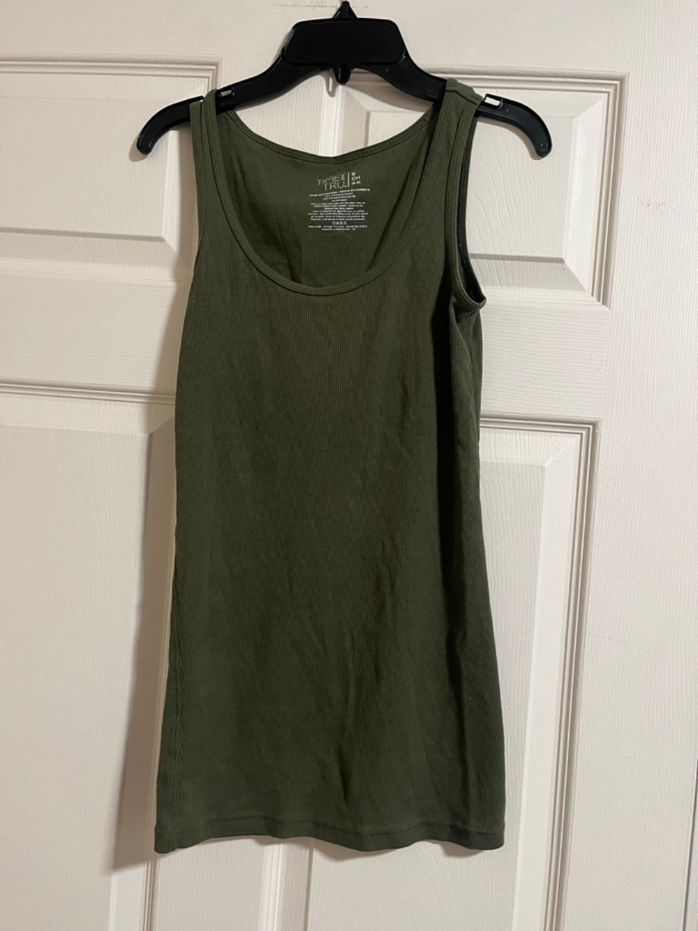 Time and Tru Olive Green Scoop Neck Tank Top